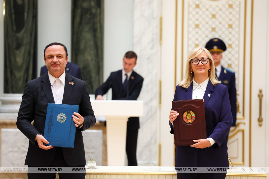 Подписание меморандума о взаимопонимании между НАИП и Высшим Советом Свободных торгово-промышленных и специальных экономических зон Ирана