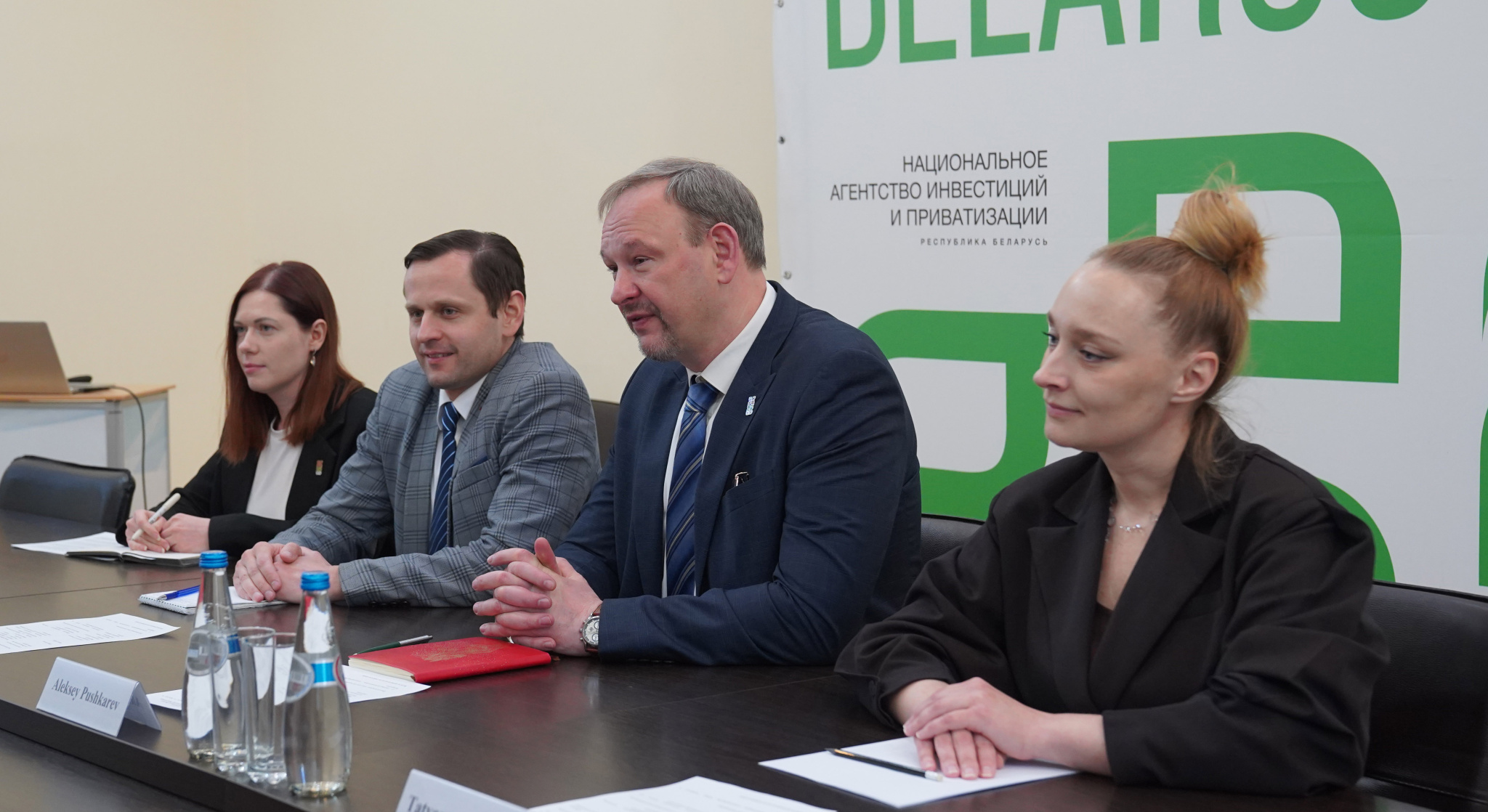 Алексей Пушкарев и команда НАИП на встрече с послом Алжира