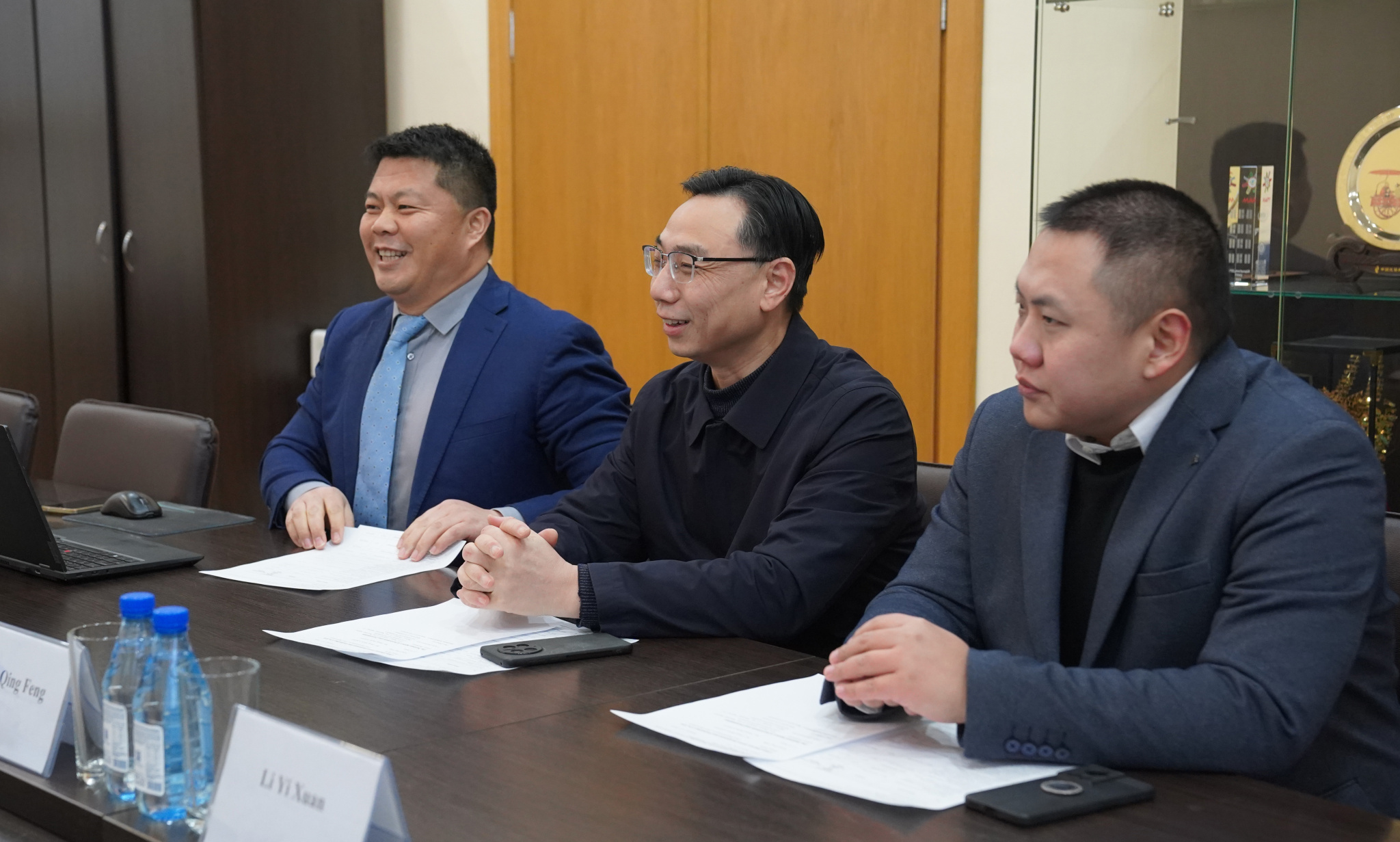 Китайская делегация на переговорах о проектах компании CET в Беларуси