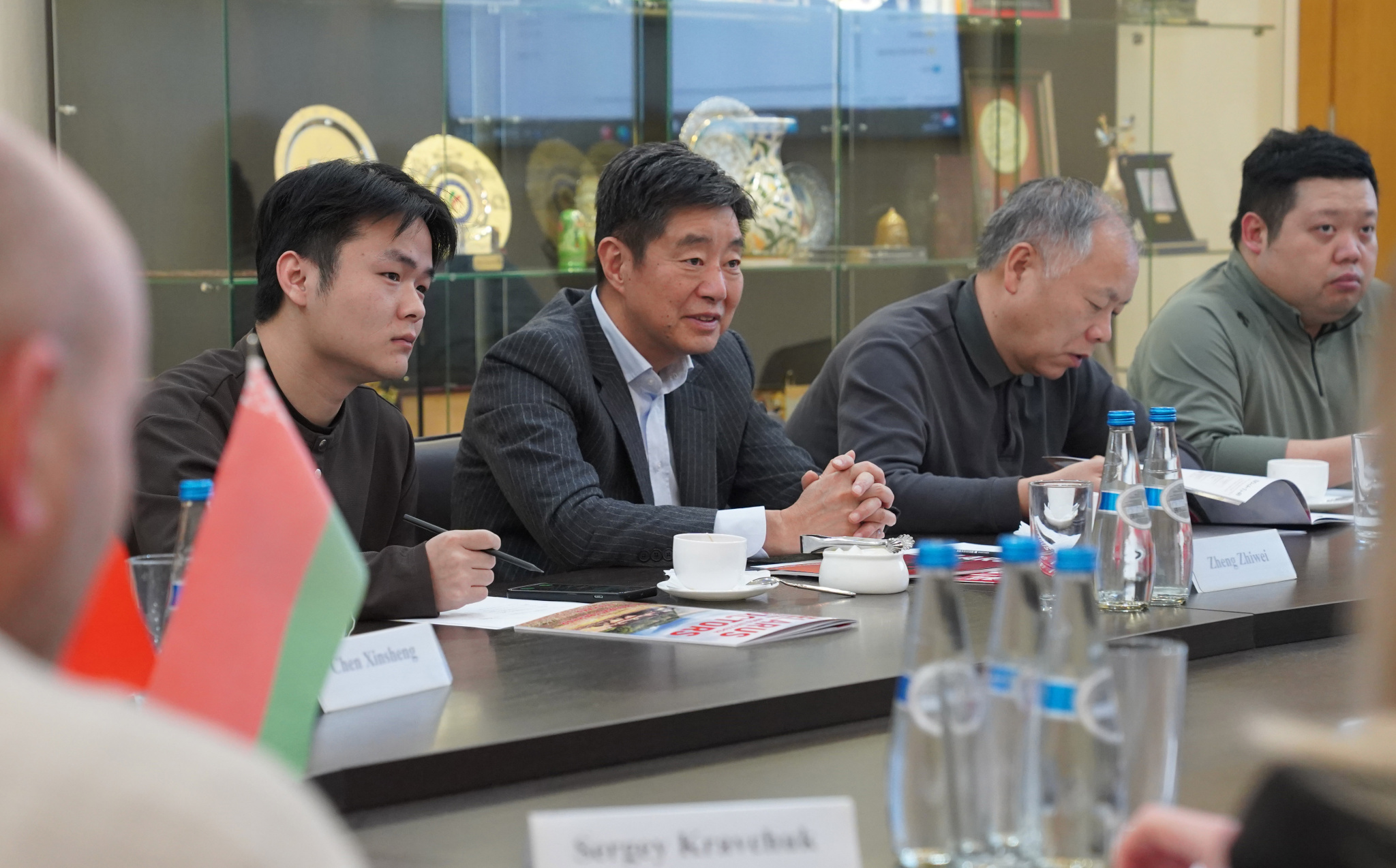 Чжэн Чживэй на переговорах в НАИП